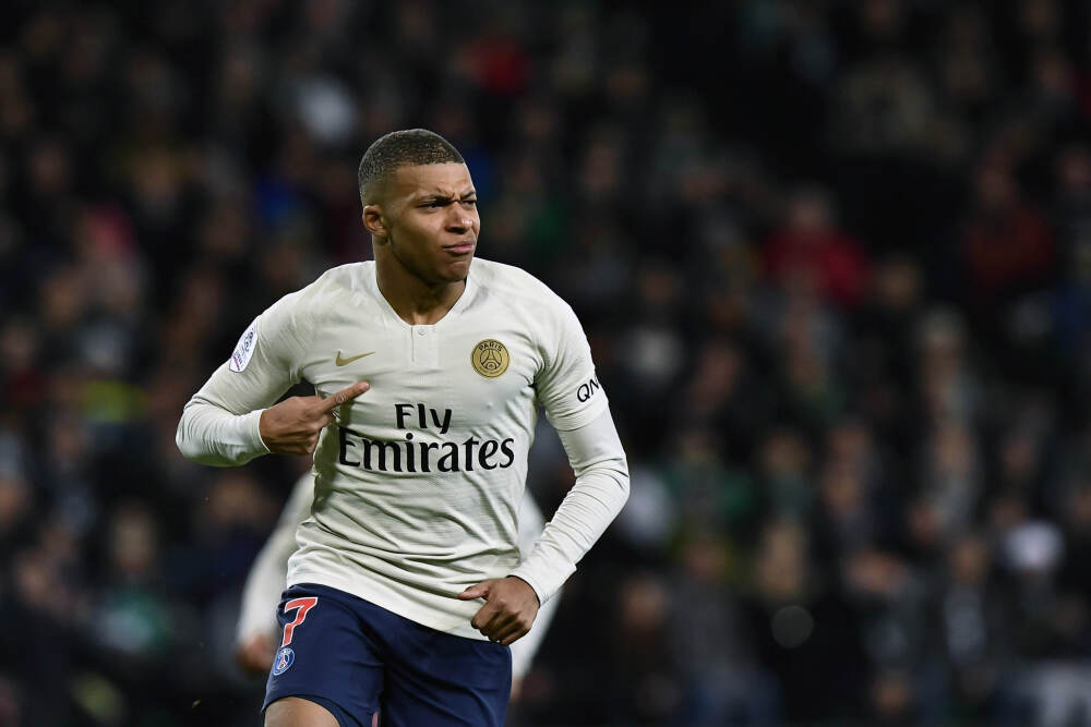 民间故事: 小气农民和两只狐狸的故事